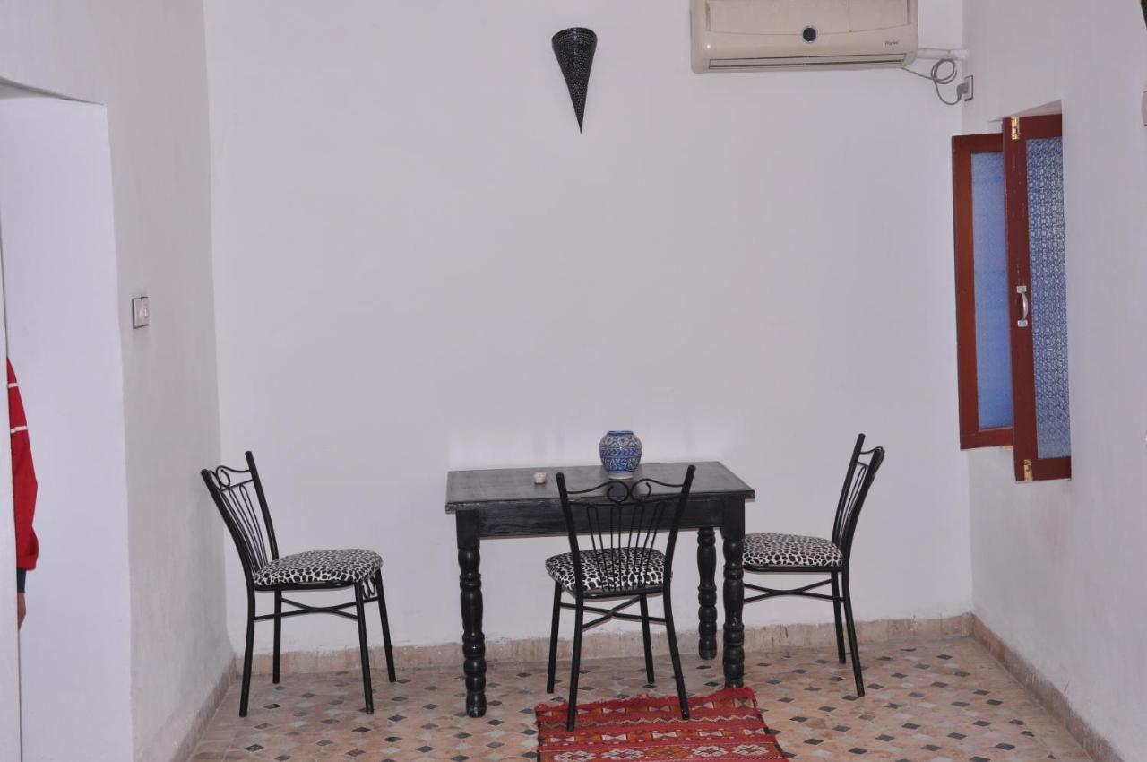 Maison D'Hotes Zohor Fez Quarto foto